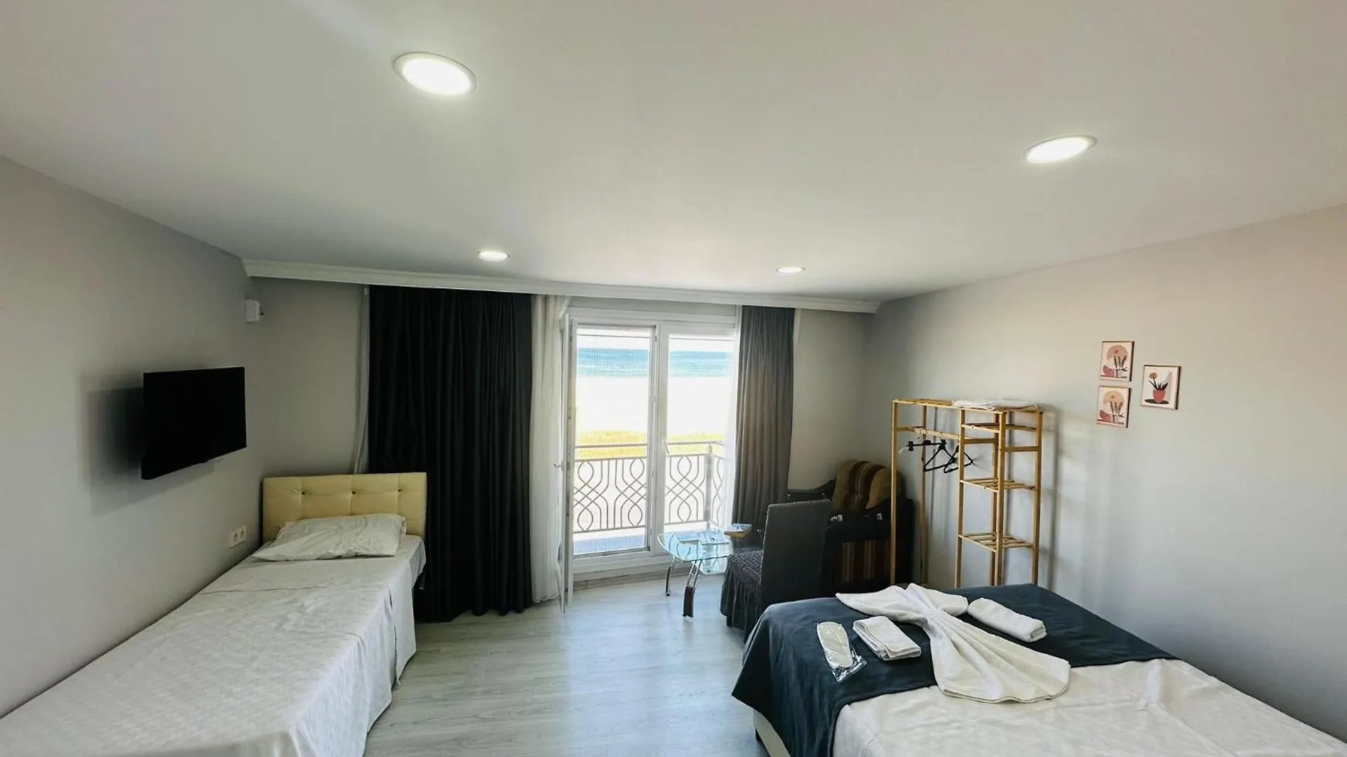 Holiday Beach Hotel Arnavutkoy Турция